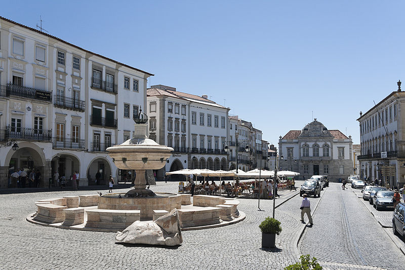 Giraldo Square